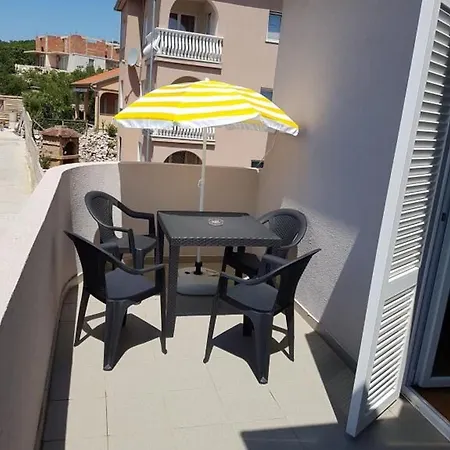 Bozic D Apartamento *